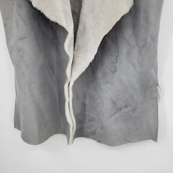 Ruby Rd Grey Faux Suede Women's Open Front Vest Size Medium - Picture 8 of 8